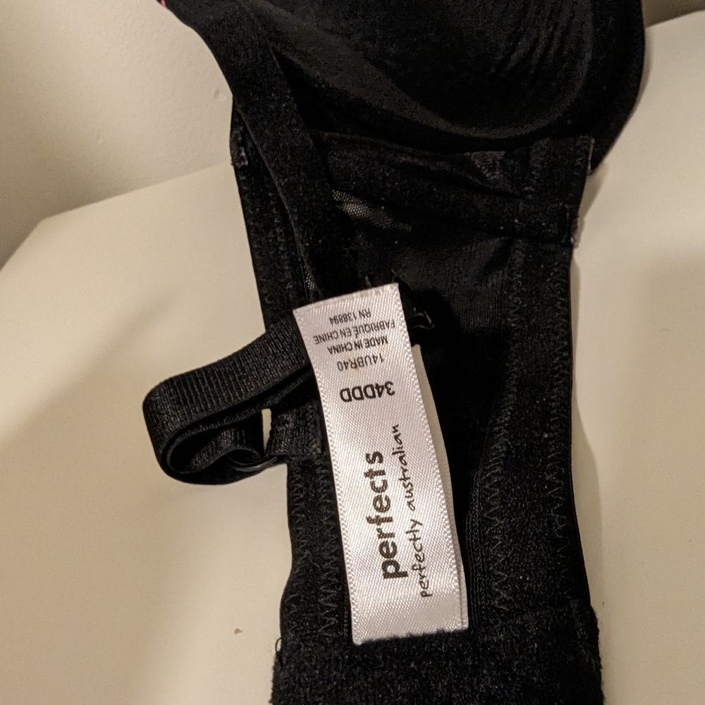 Perfects bra - Picture 3 of 3